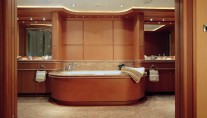 Yacht CAPRICORN -  Master Bathroom